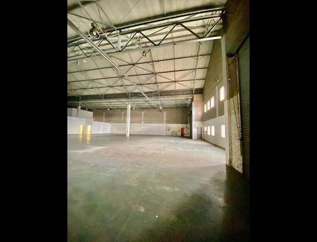 1,098M² WAREHOUSE TO LET IN PAULSHOF